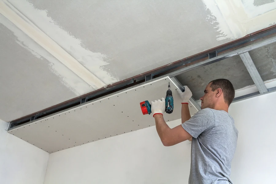When To Call A Handyman For Drywall Repair Services in Red Deer, AB When To Call A Handyman For Drywall Repair Services in Red Deer, AB